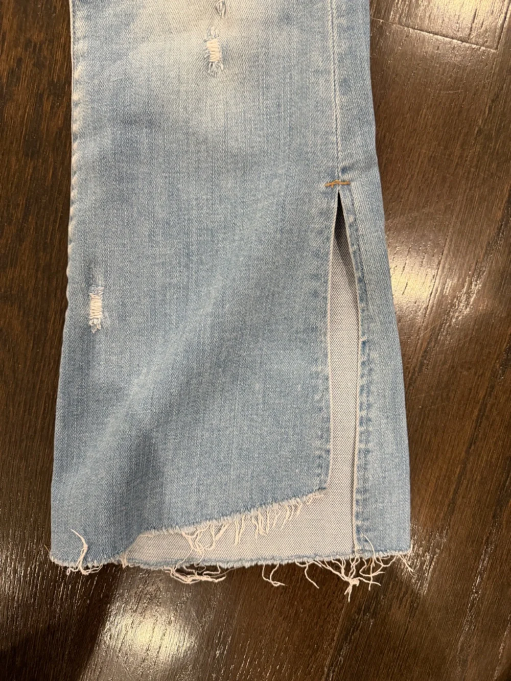 Women’s Flying Monkey Light Wash Distressed Flare Jeans Size 26 - Picture 5 of 5